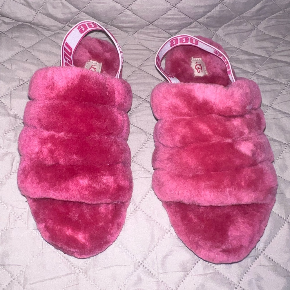 UGG, pink fuzzy slipper, Women’s size 9